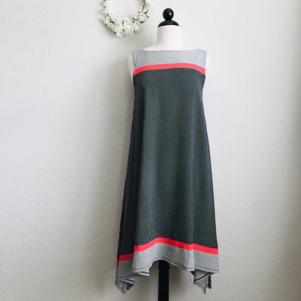 Robbie Bee Shift Dress